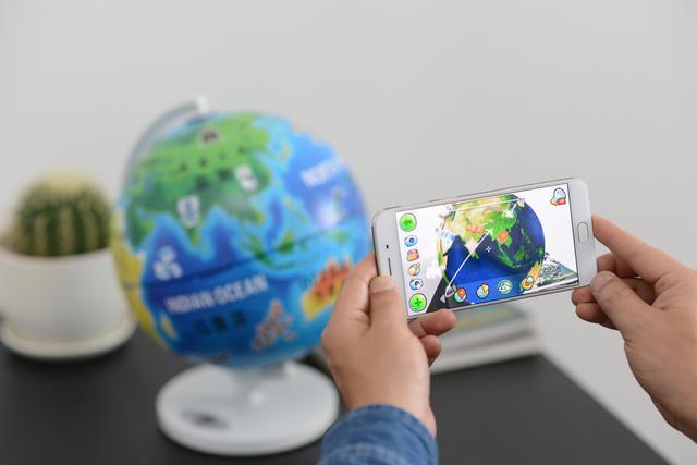 用科技造夢(mèng) 小熊尼奧AR地球儀——會(huì)講故事的地球儀